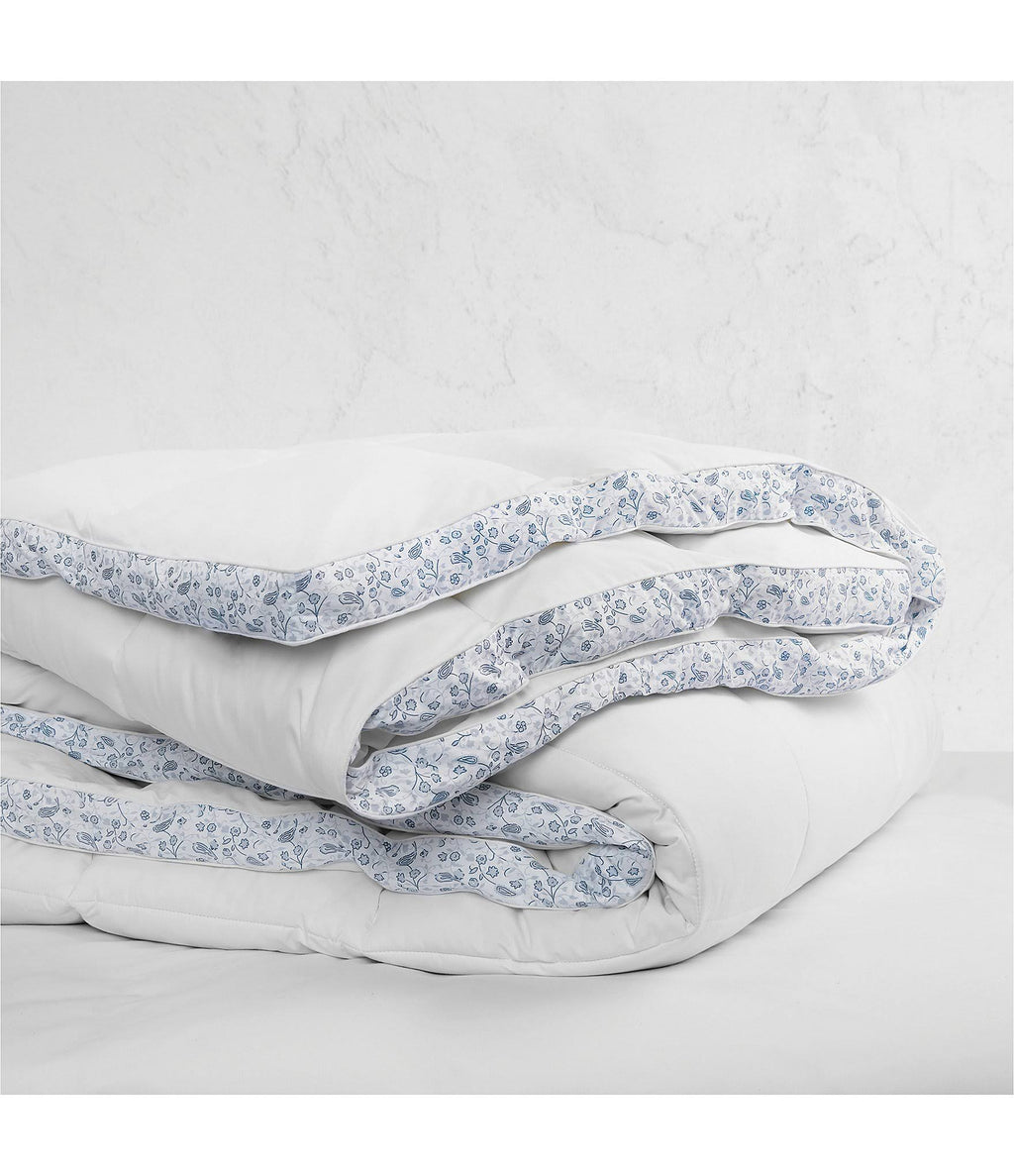 Twin Cotton Sateen Comforter with Floral Gusset B90394