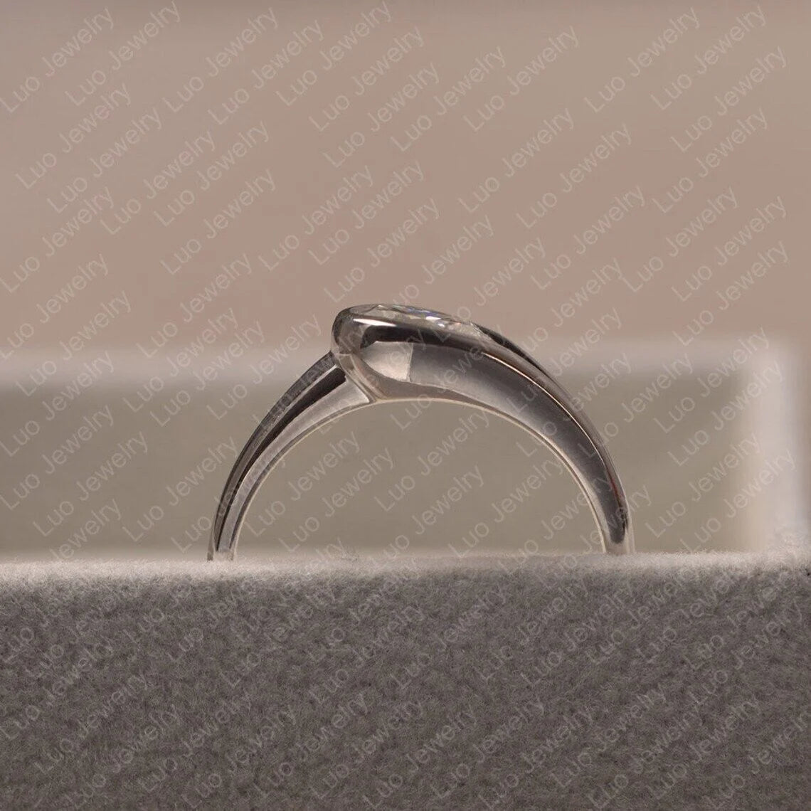 Oval Cut Solitaire Engagement Ring K767313